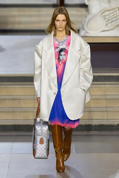Look 34